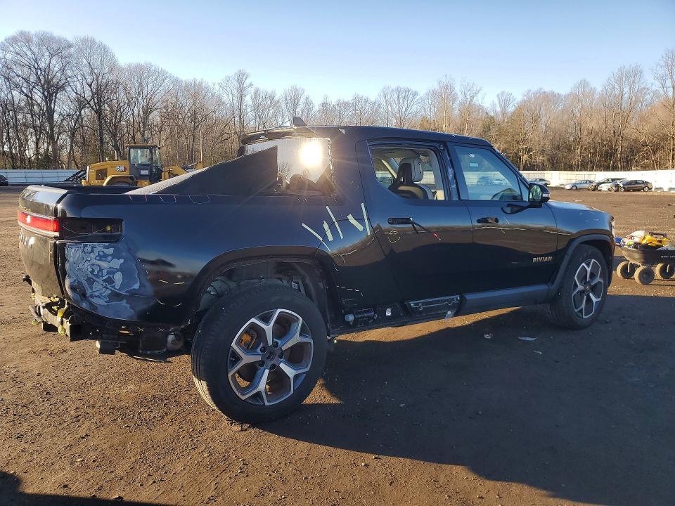 2022 Rivian R1T Adventure