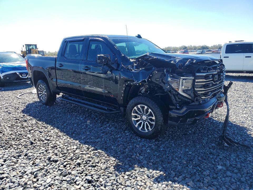 2023 GMC Sierra K1500 AT4
