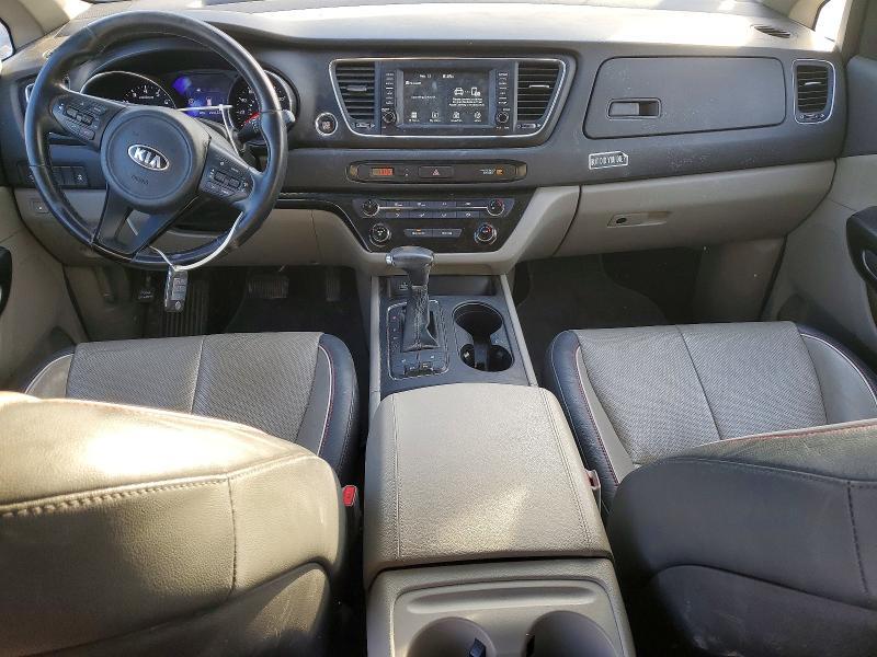 2017 KIA Sedona lx