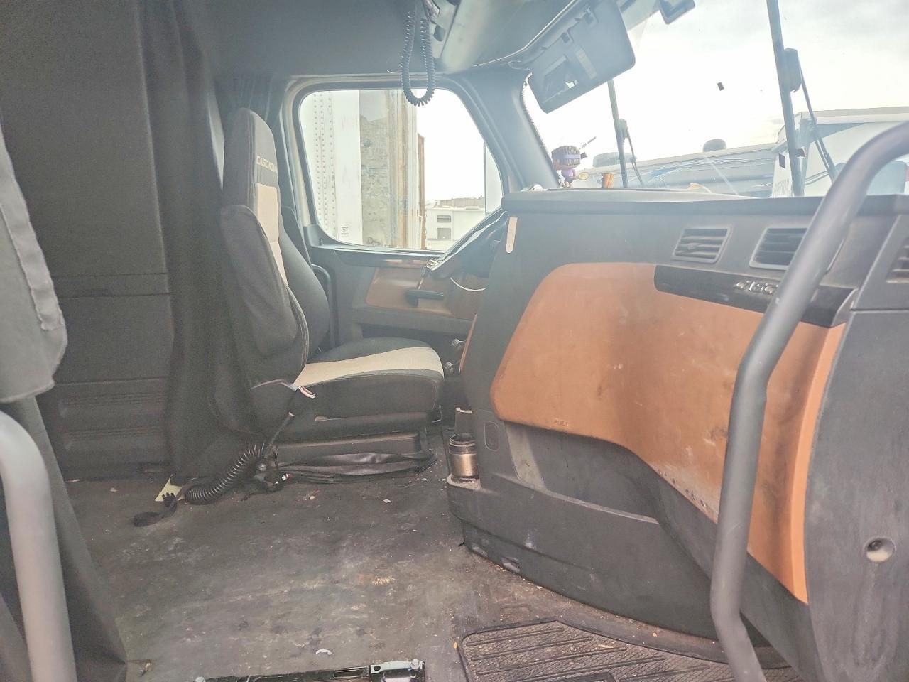 2020 Freigliner 2020 Freightliner Cascadia 1-Semi Truck