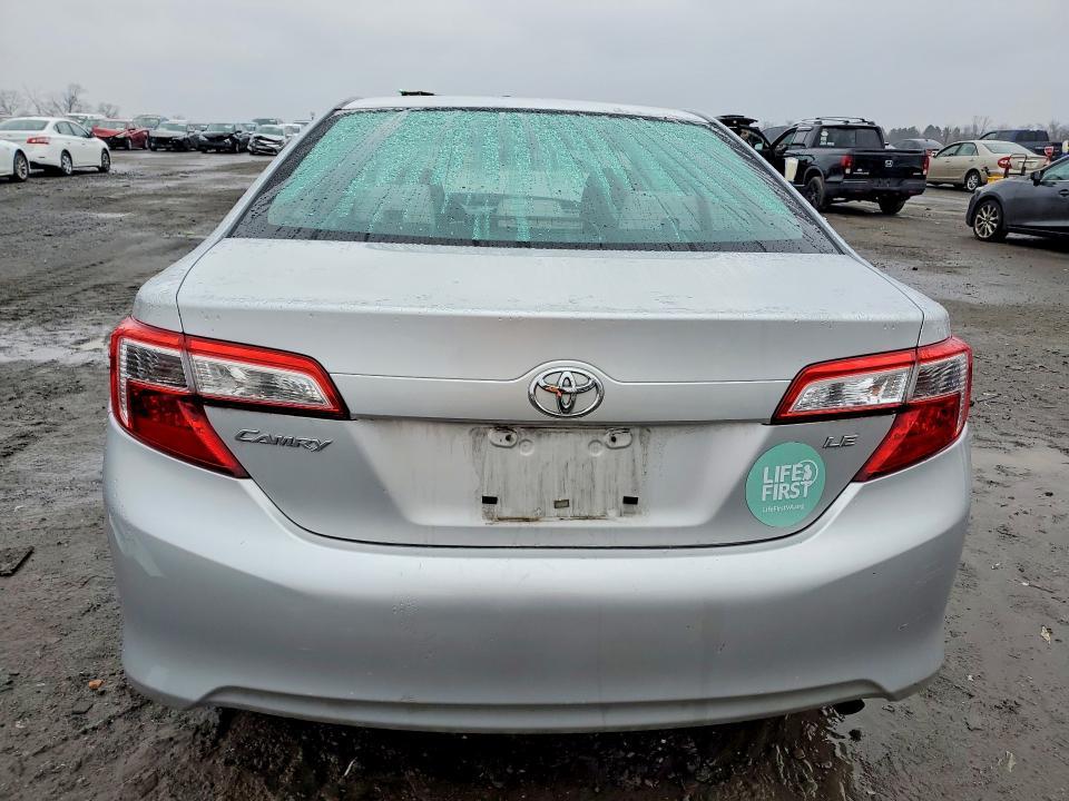 2012 Toyota Camry le