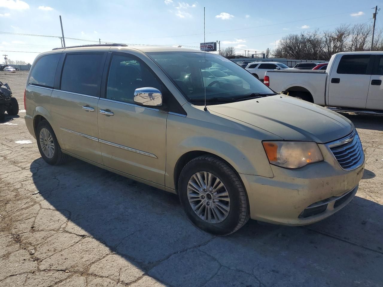 2011 Chrysler Town & Country Touring l