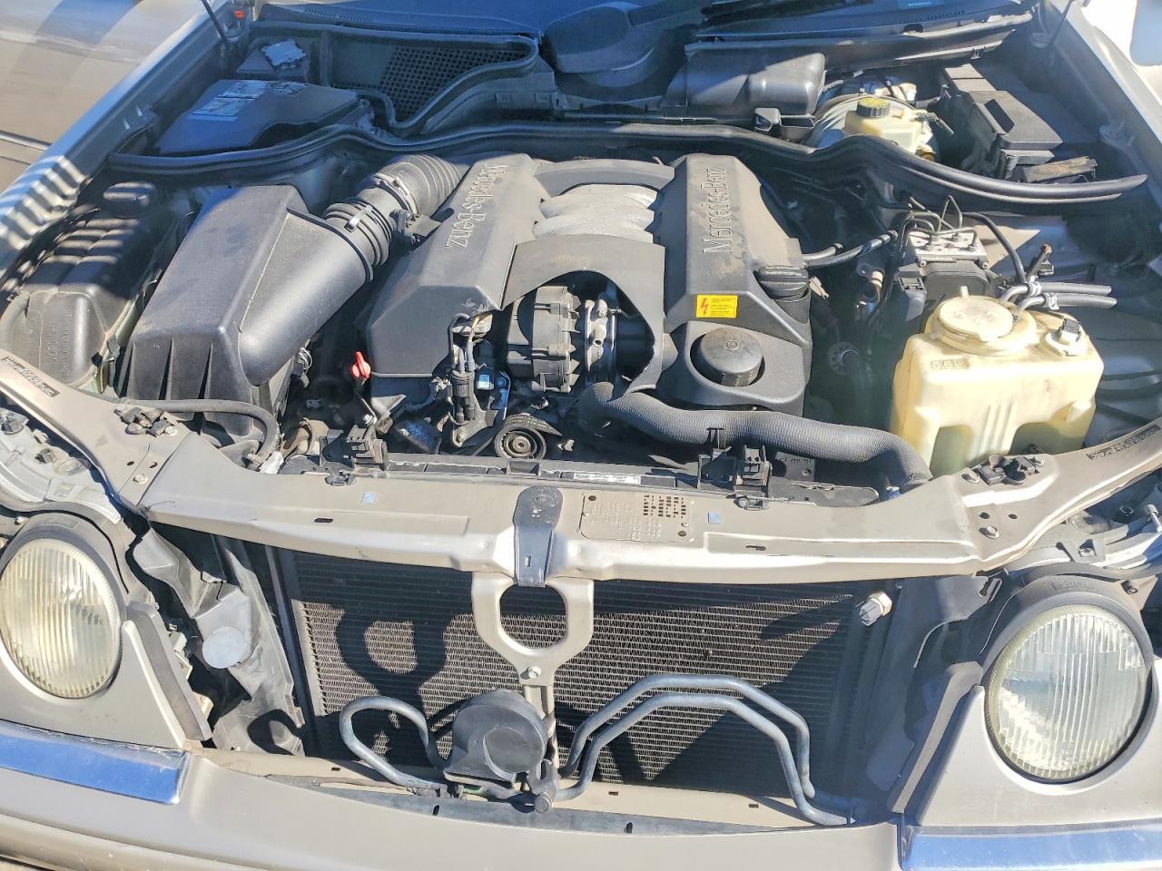 1999 Mercedes-Benz E 320
