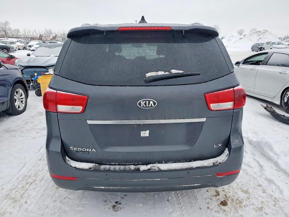 2016 KIA Sedona lx