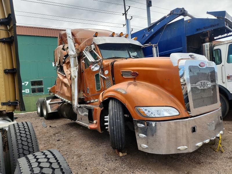 2009 Peterbilt Tractor 2009 Peterbilt 386 Semi Truck