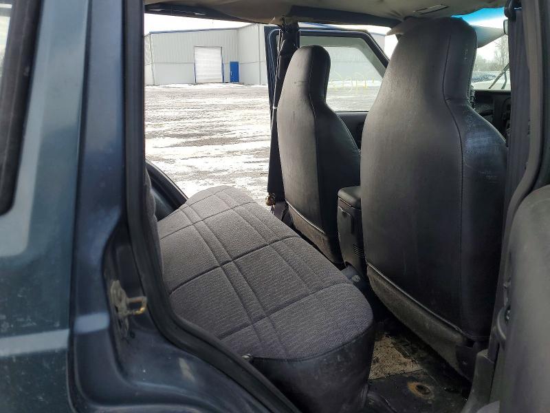2001 Jeep Cherokee Sport