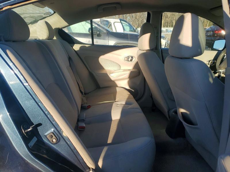 2015 Nissan Versa s
