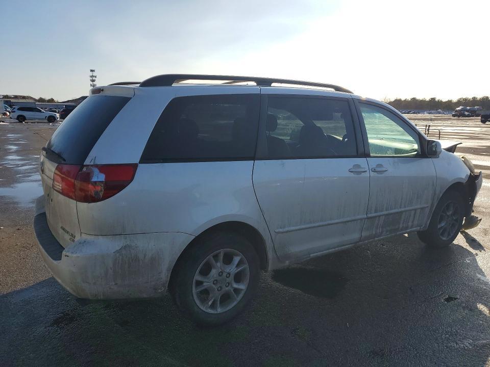 2005 Toyota Sienna xle 7 Passenger