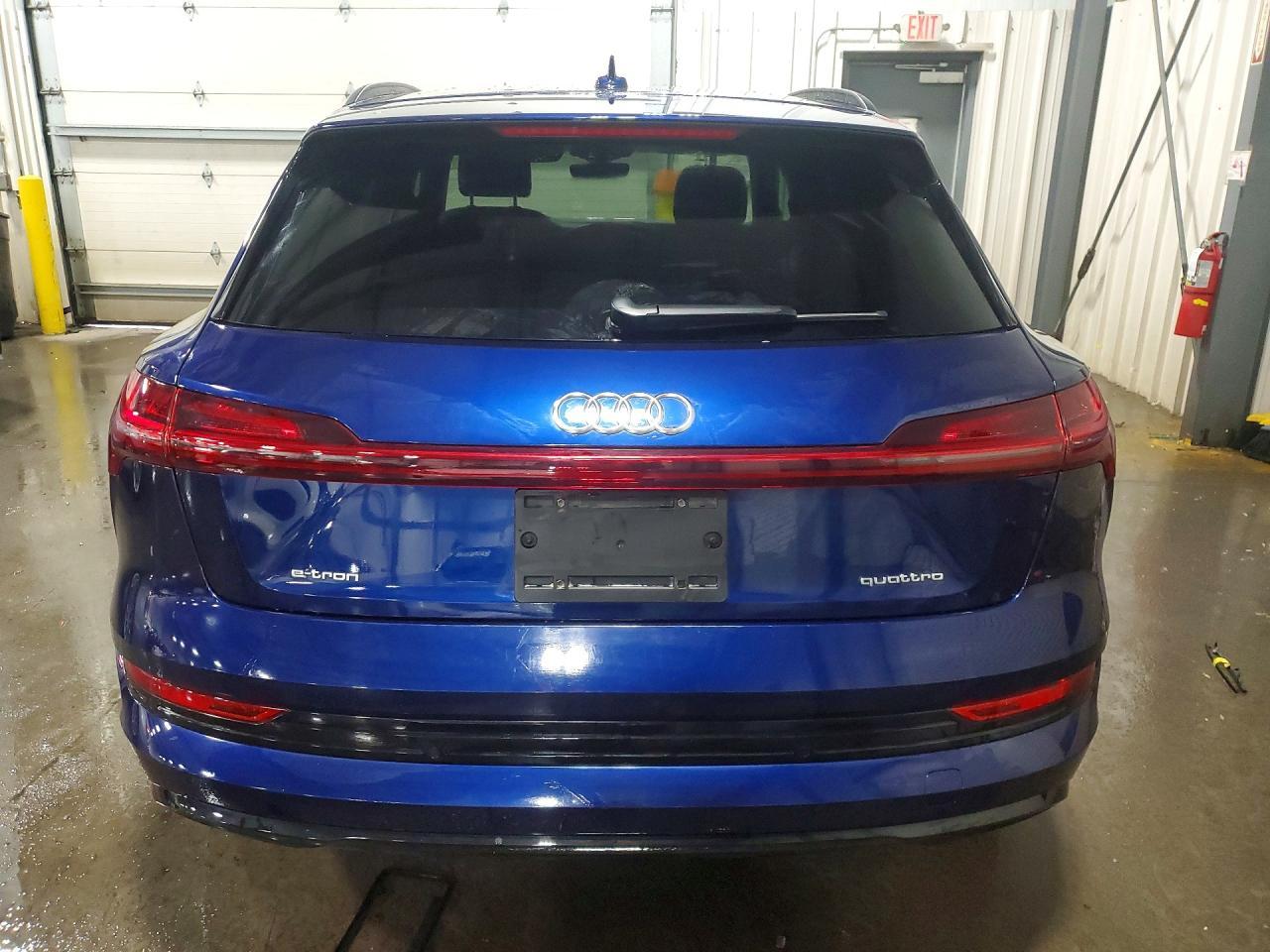 2022 Audi E-tron Premium
