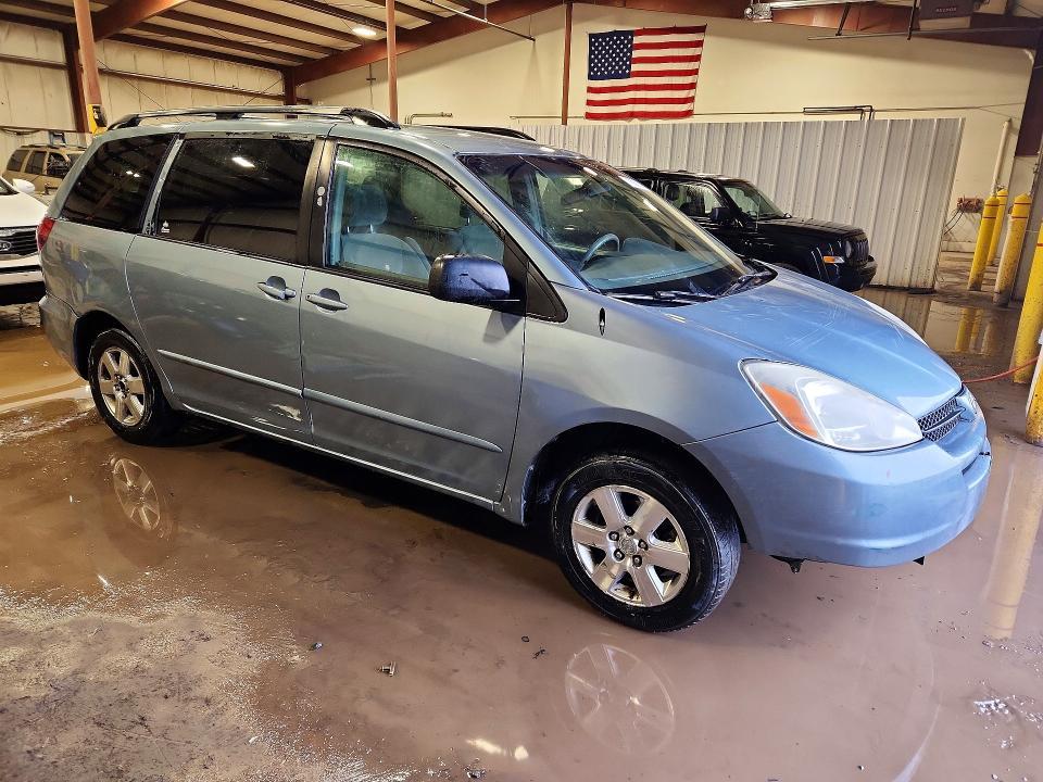 2005 Toyota Sienna le 7 Passenger