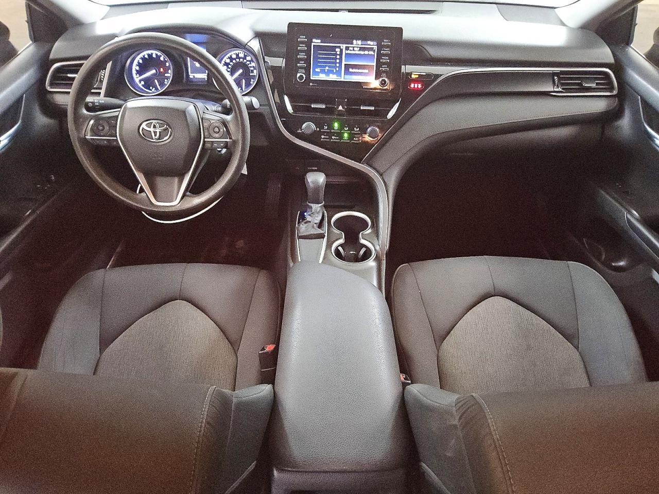 2021 Toyota Camry le