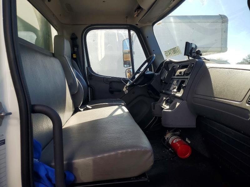 2019 Freightliner Business Class M2 100 box Truck