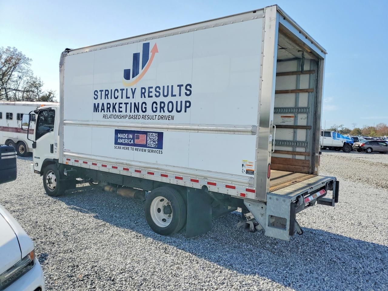 2017 Isuzu NPR HD BOX Truck