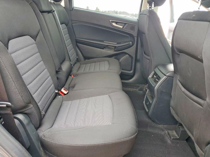 2022 Ford Edge se