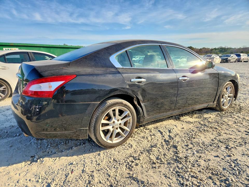 2010 Nissan Maxima s