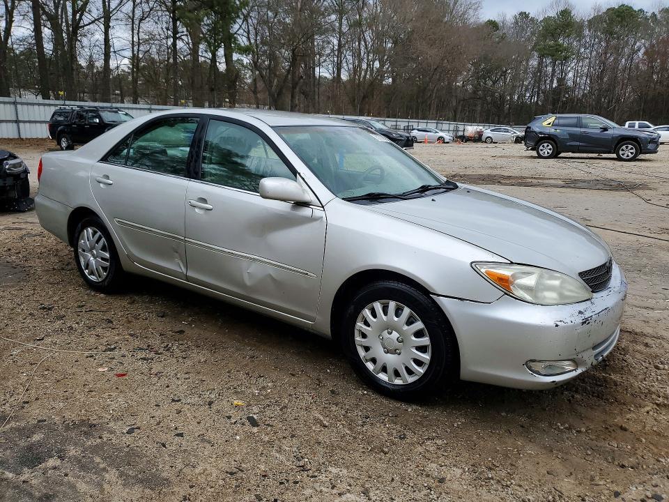 2004 Toyota Camry xle