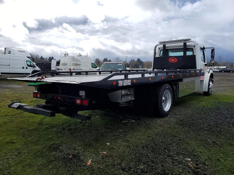 2022 Freigliner 2022 Freightliner  Business Class M2 Rollback Towt