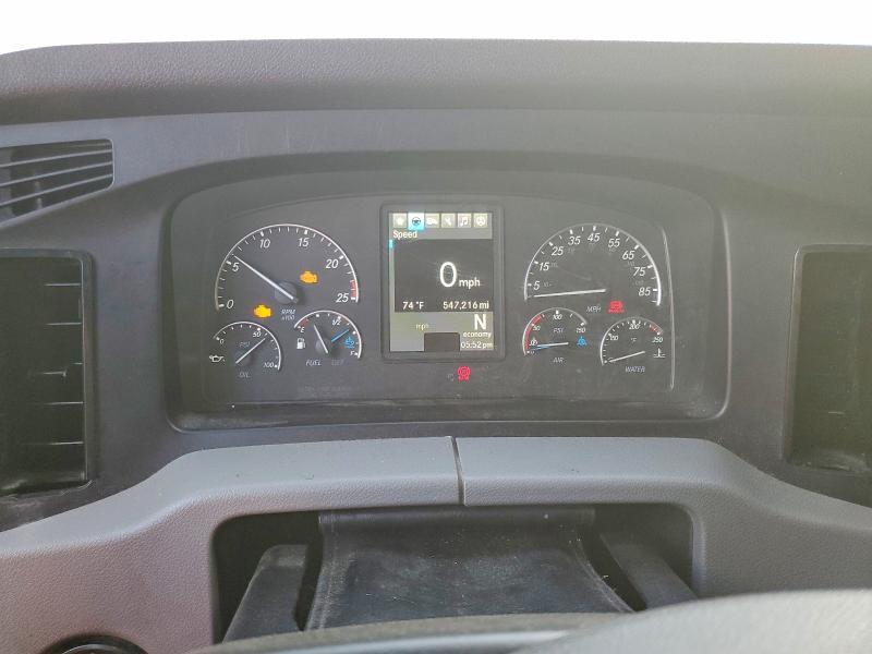 2020 Freigliner 2020 Freightliner Cascadia 126 Semi Truck