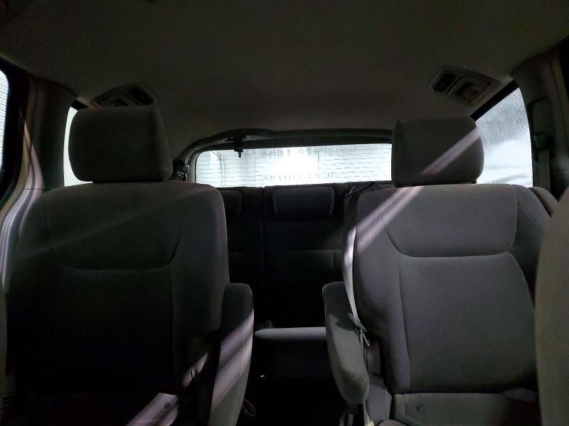 2005 Toyota Sienna ce