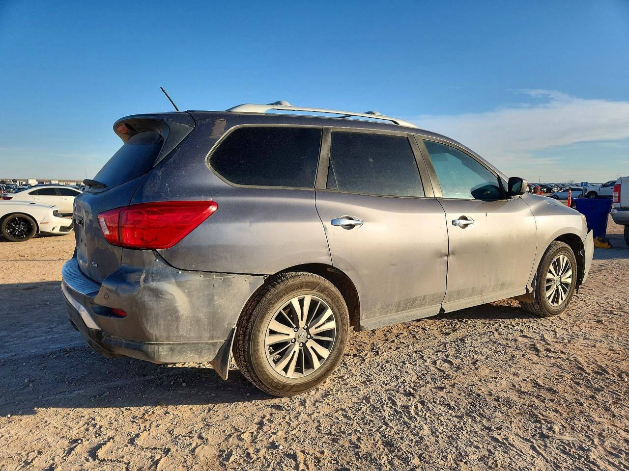 2017 Niss Pathfinder sv