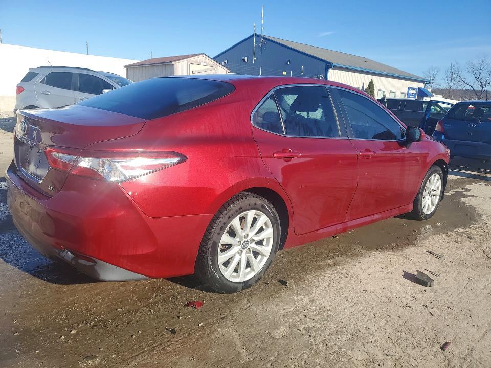 2018 Toyota Camry le