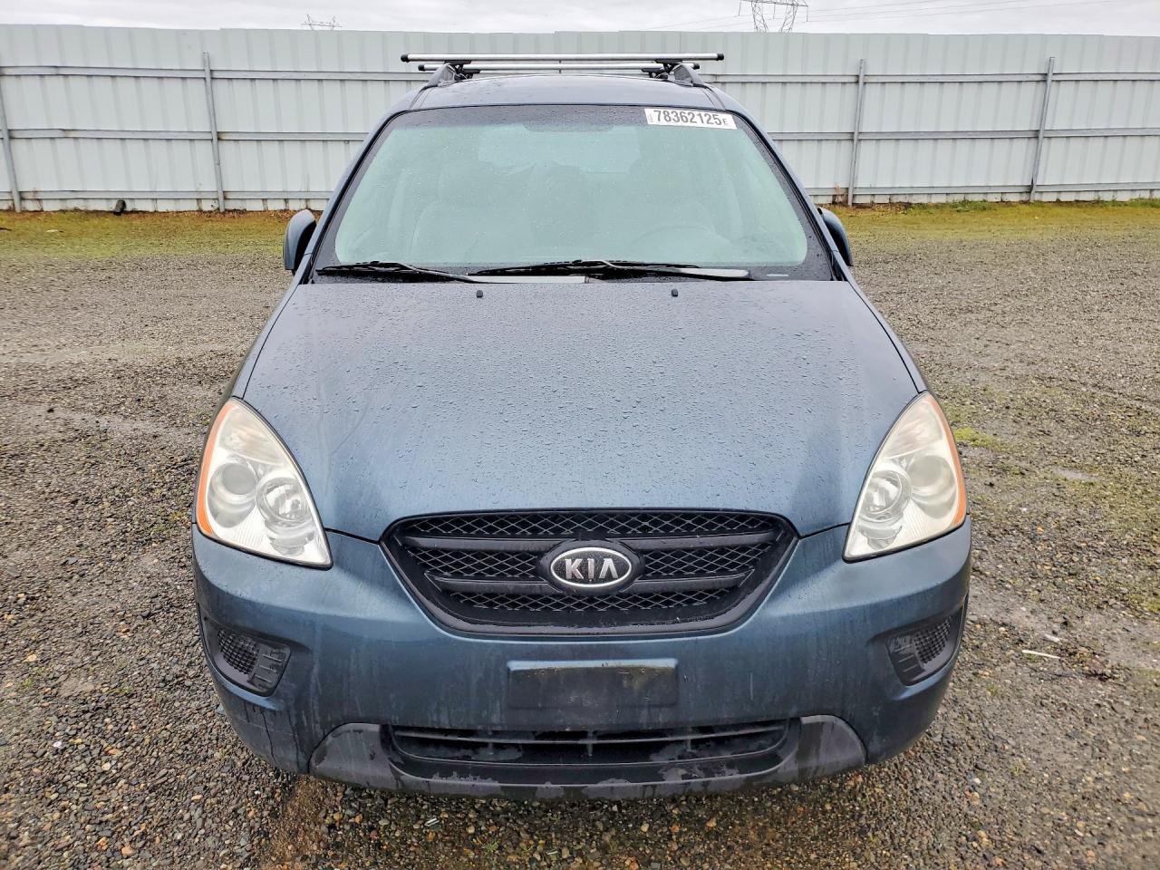 2009 KIA Rondo Base