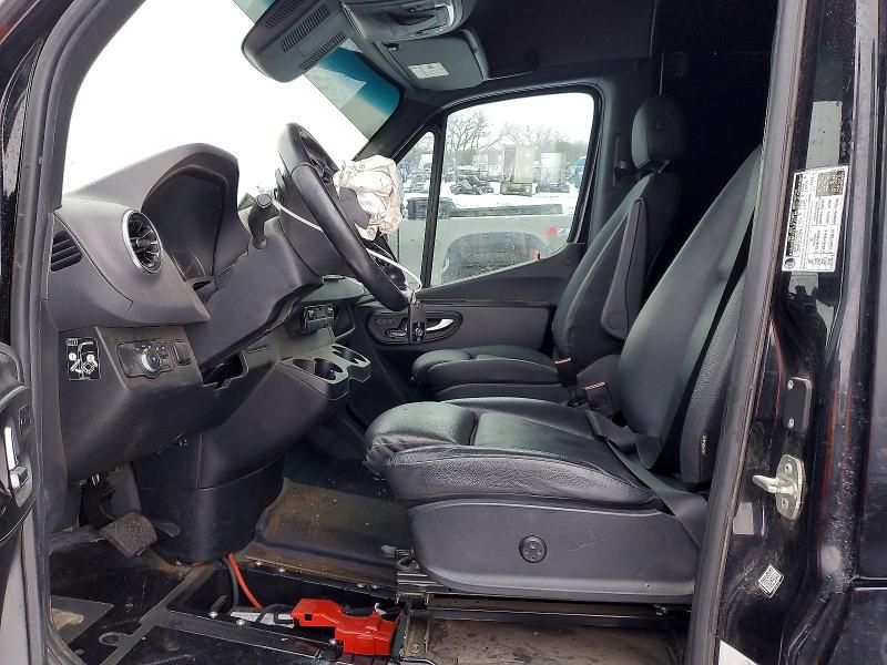2024 Mercedes-Benz Sprinter 2500