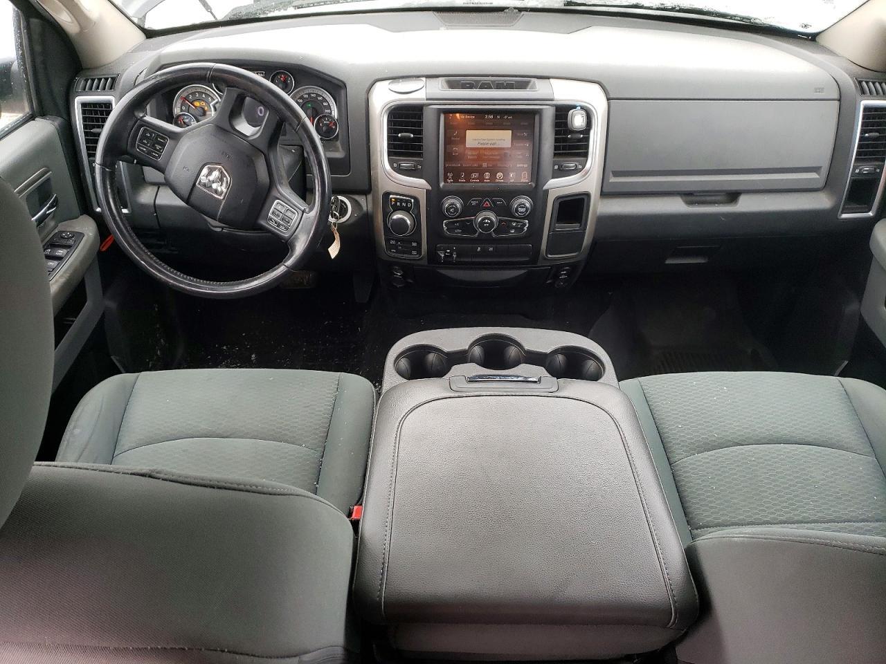 2016 Dodge Ram 1500 slt