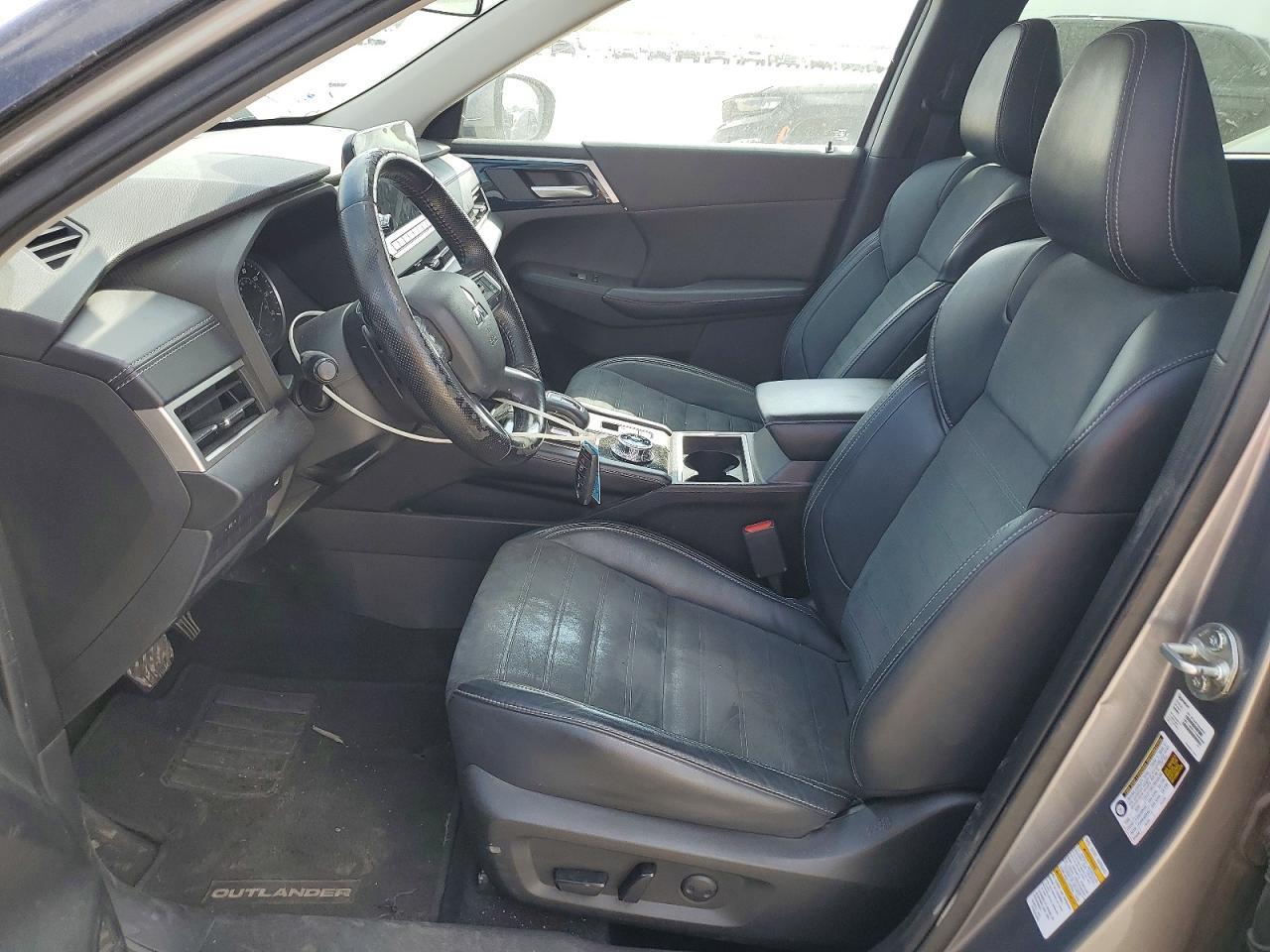 2022 Mitsubishi Outlander se