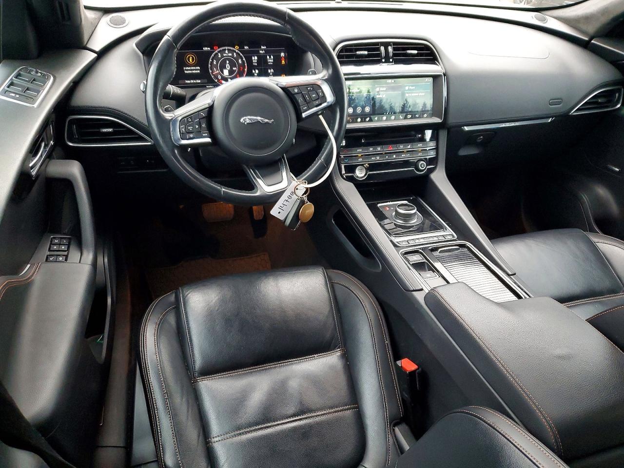 2020 Jaguar F-pace Prestige
