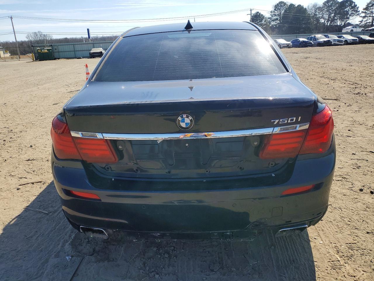 2015 BMW 750 i