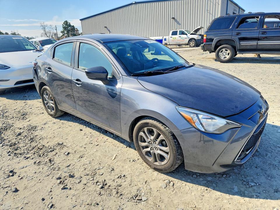 2019 Toyota Yaris 2D