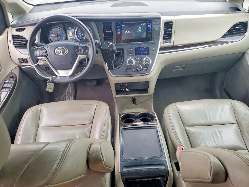 2016 Toyota Sienna xle