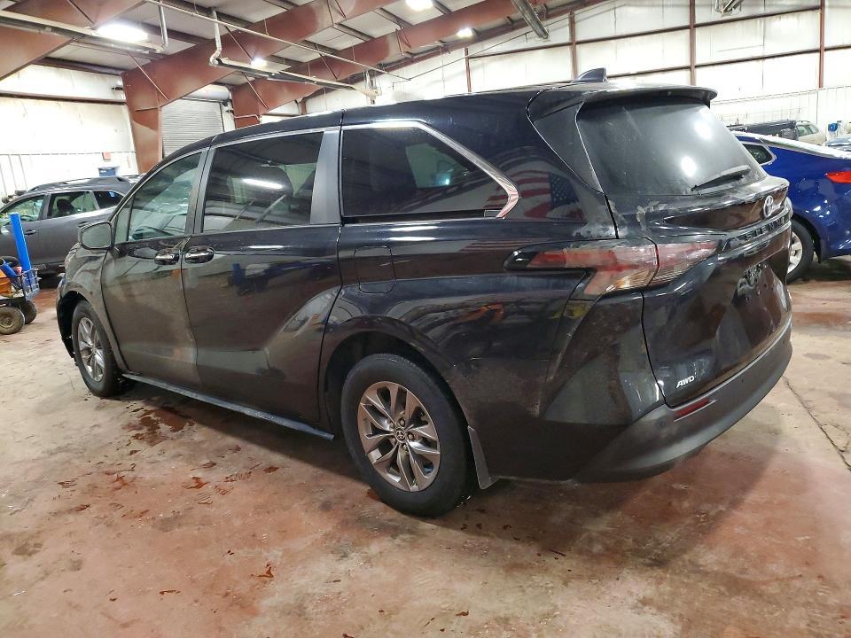 2023 Toyota Sienna xle