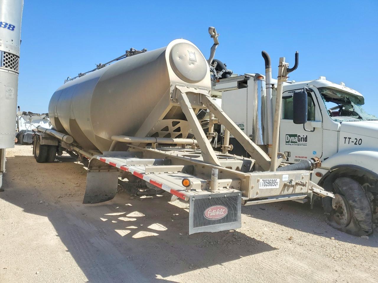 2016 Trail King Pneumatic DRY Bulk Trailer