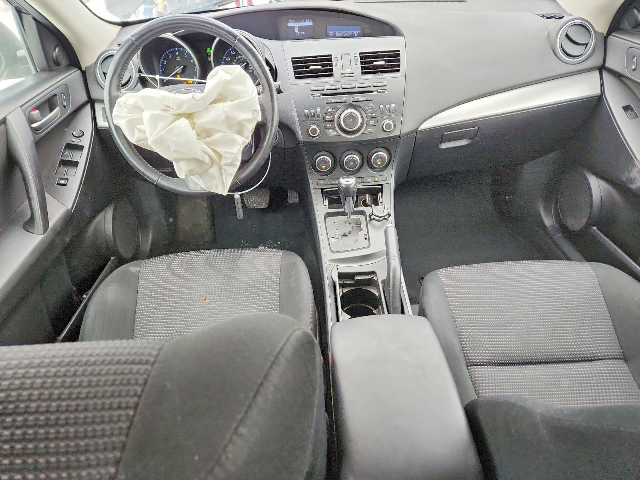 2013 Mazda 3 I