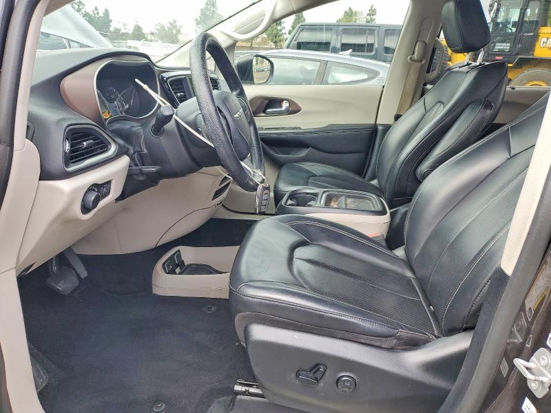 2020 Chrysler Voyager lxi