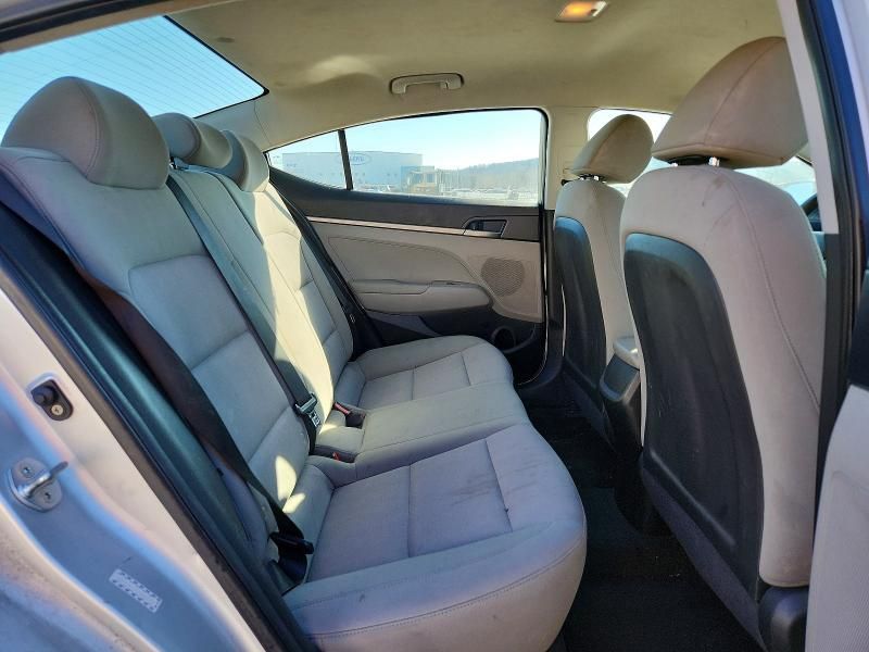 2018 Hyundai Elantra se