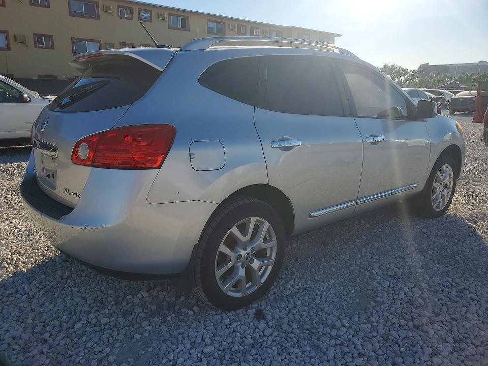 2011 Nissan Rogue s