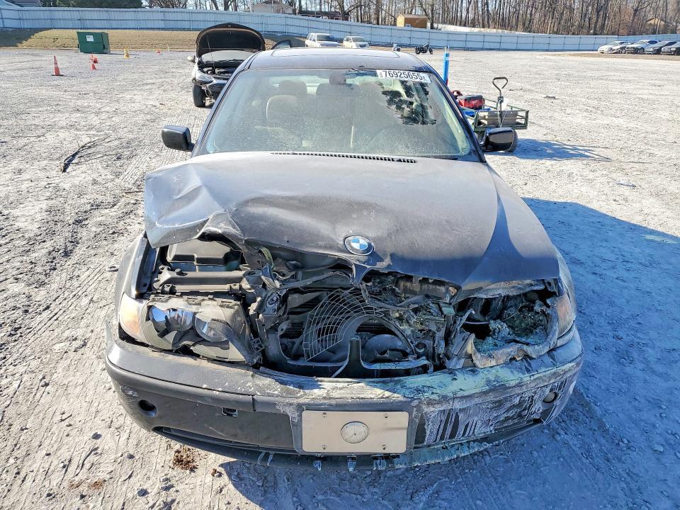 2003 BMW 325 i