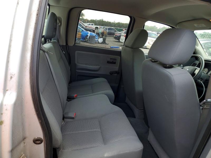 2005 Dodge Dakota Quattro