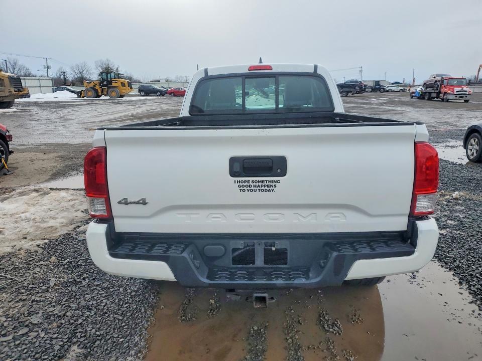 2017 Toyota Tacoma SR