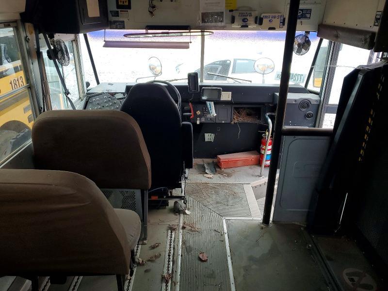 1987 International 3800-school bus