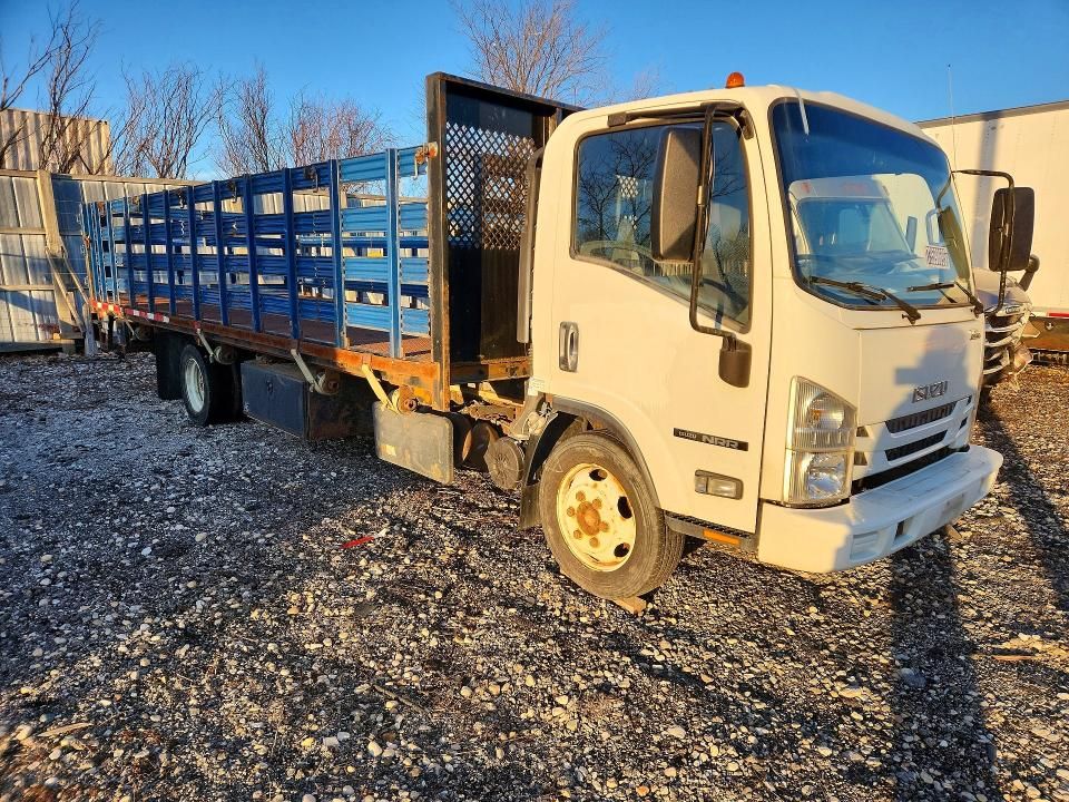 2017 Isuzu NRR Flatbed Truck