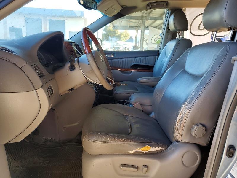 2004 Toyota Sienna xle Limited 7-passenger
