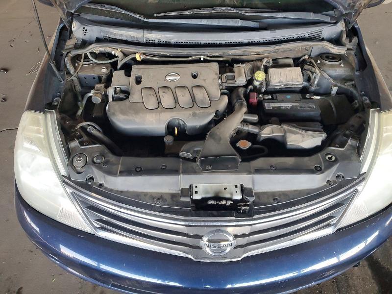 2011 Nissan Versa s