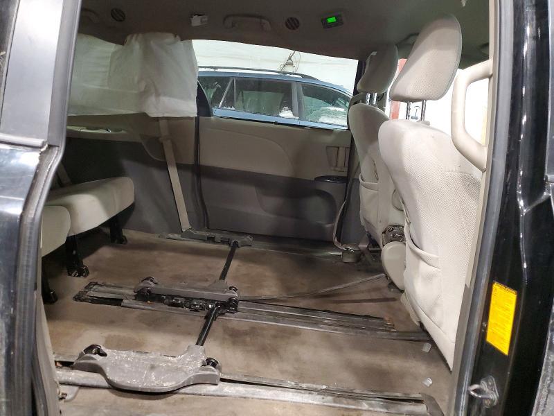 2014 Toyota Sienna le