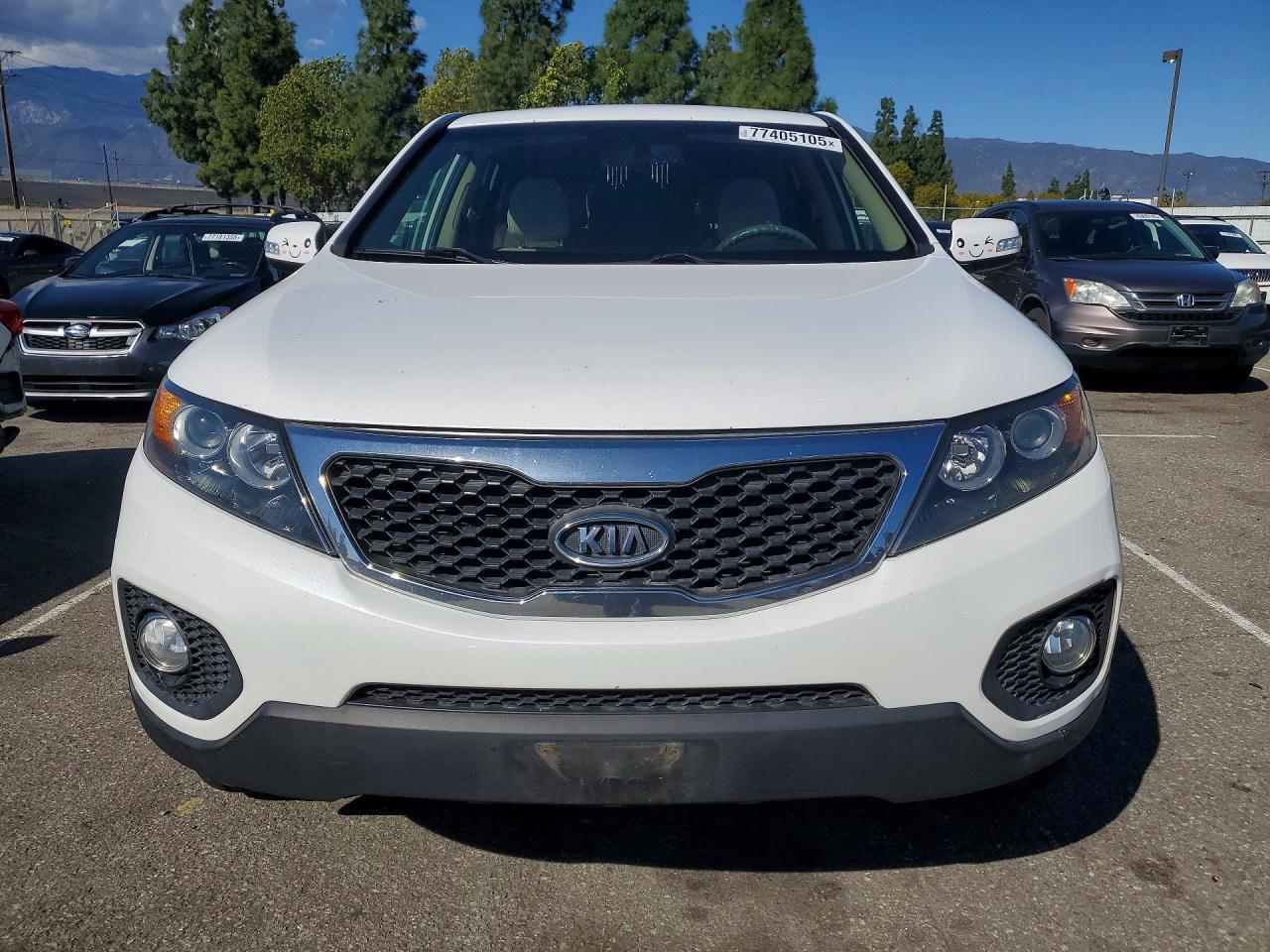 2013 KIA Sorento lx