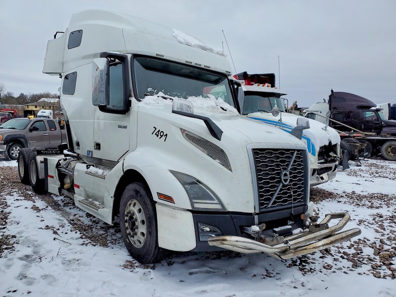 2019 Volvo VNL Semi Truck