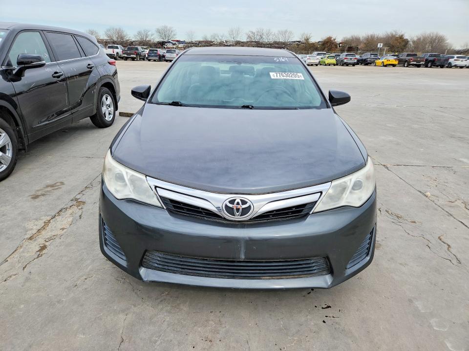 2012 Toyota Camry le
